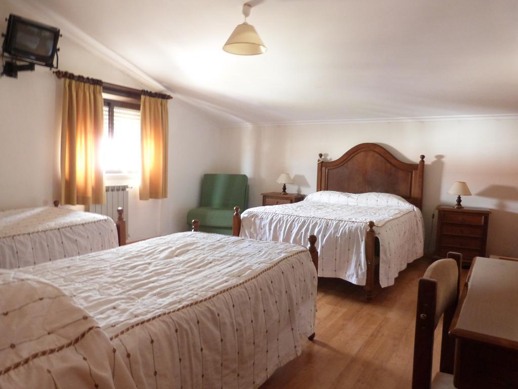 ホテルAlojamento Local Dom Dinis トランコゾ 部屋 写真